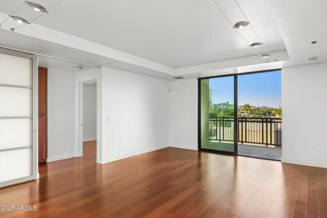 Real Estate Picture 6