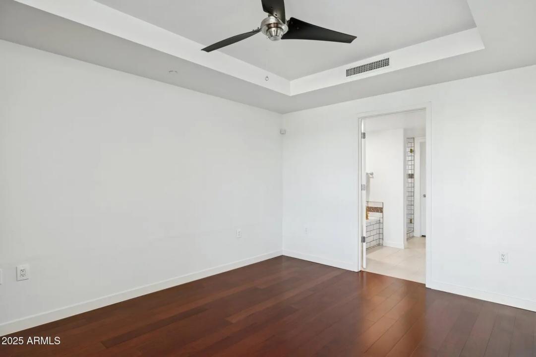 Real Estate Picture 16