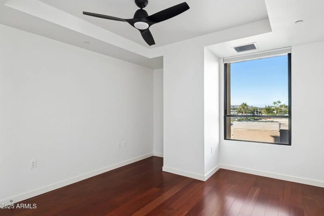 Real Estate Picture 20