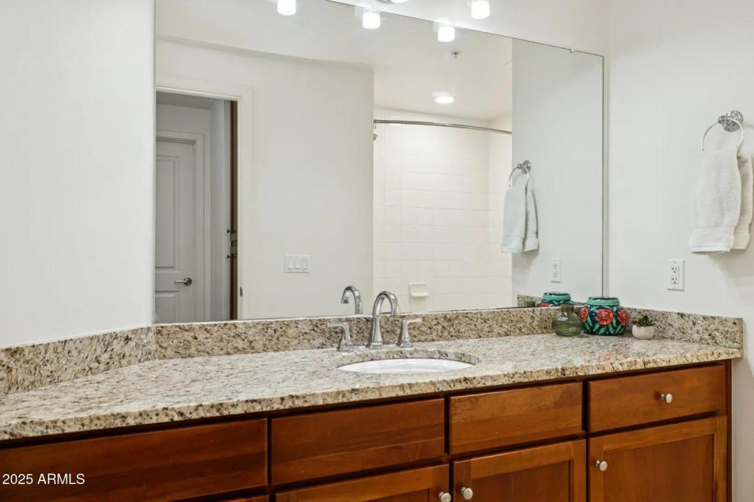 Real Estate Picture 23