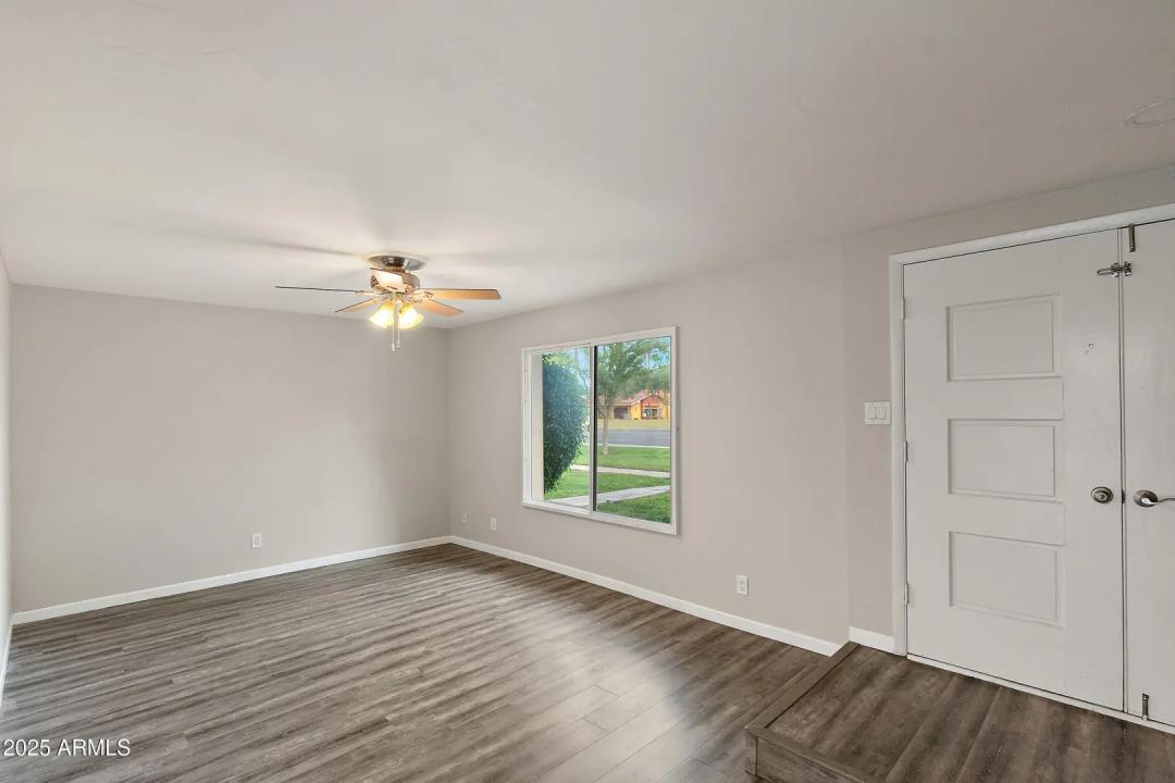 Real Estate Picture 3