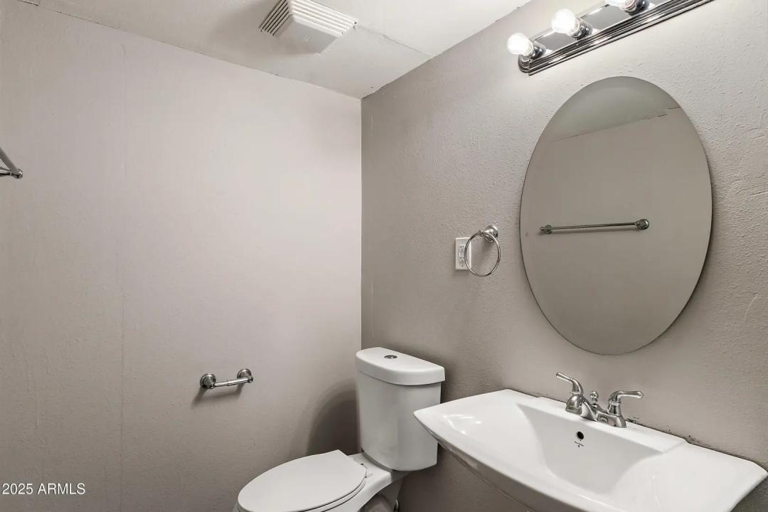 Real Estate Picture 13