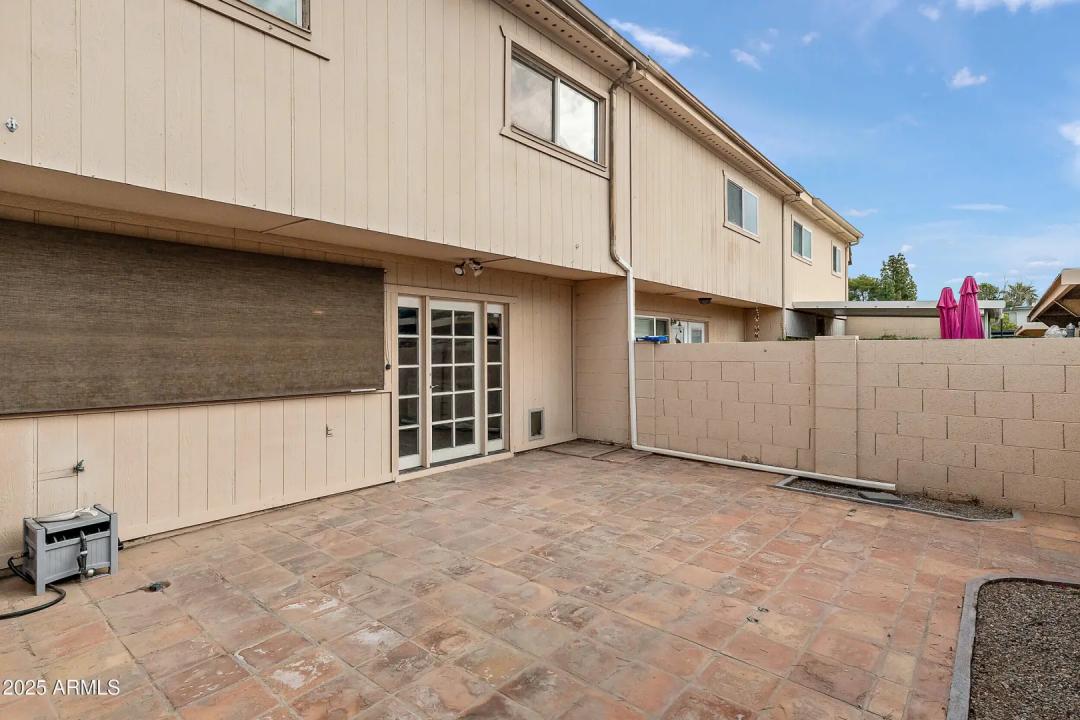 Real Estate Picture 24