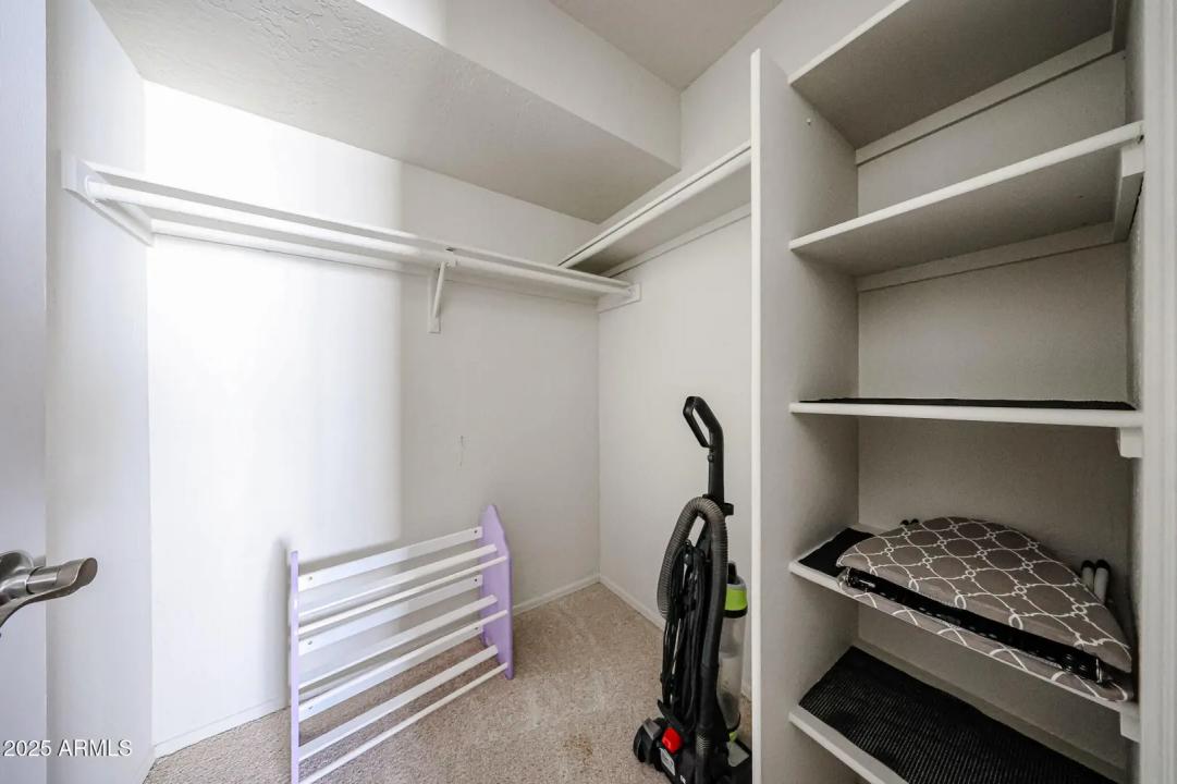Real Estate Picture 14