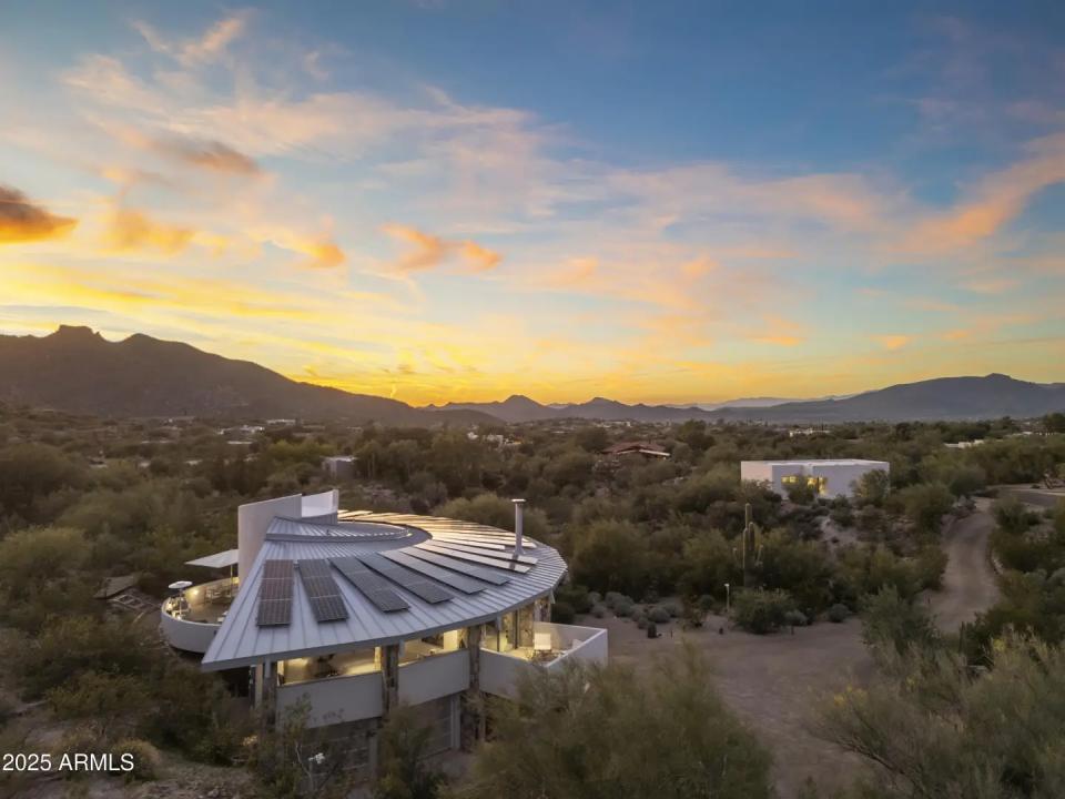 Real Estate Picture 10