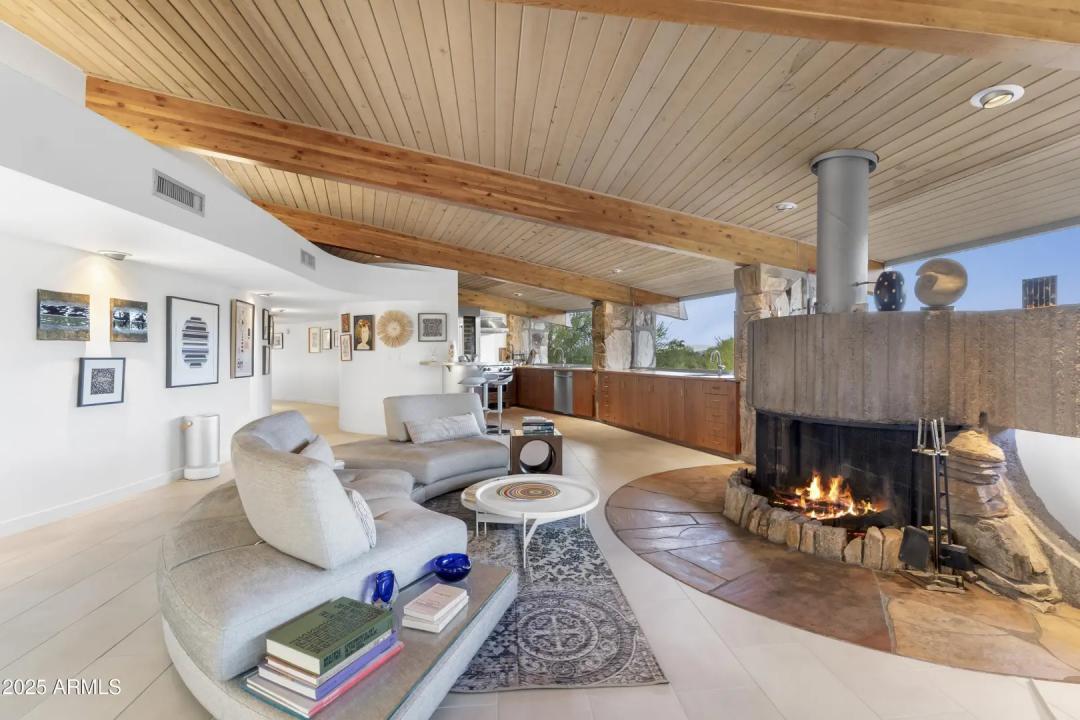 Real Estate Picture 17