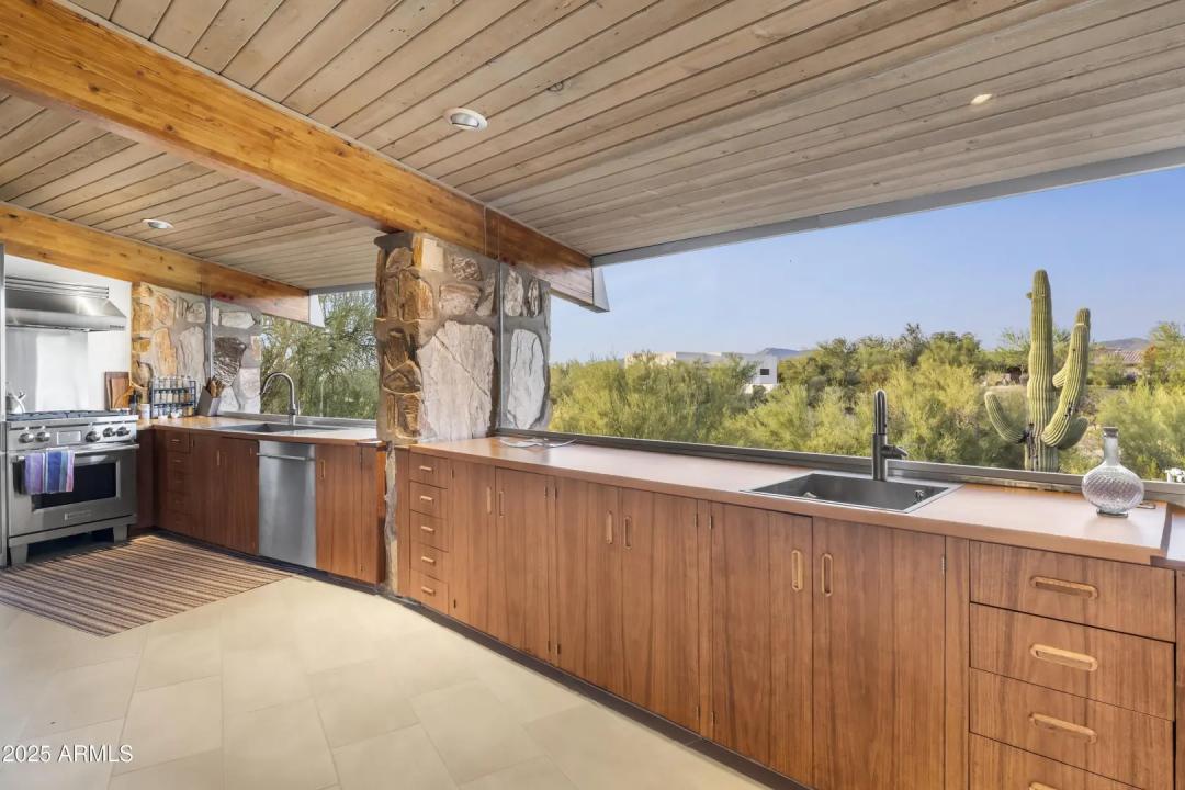 Real Estate Picture 20