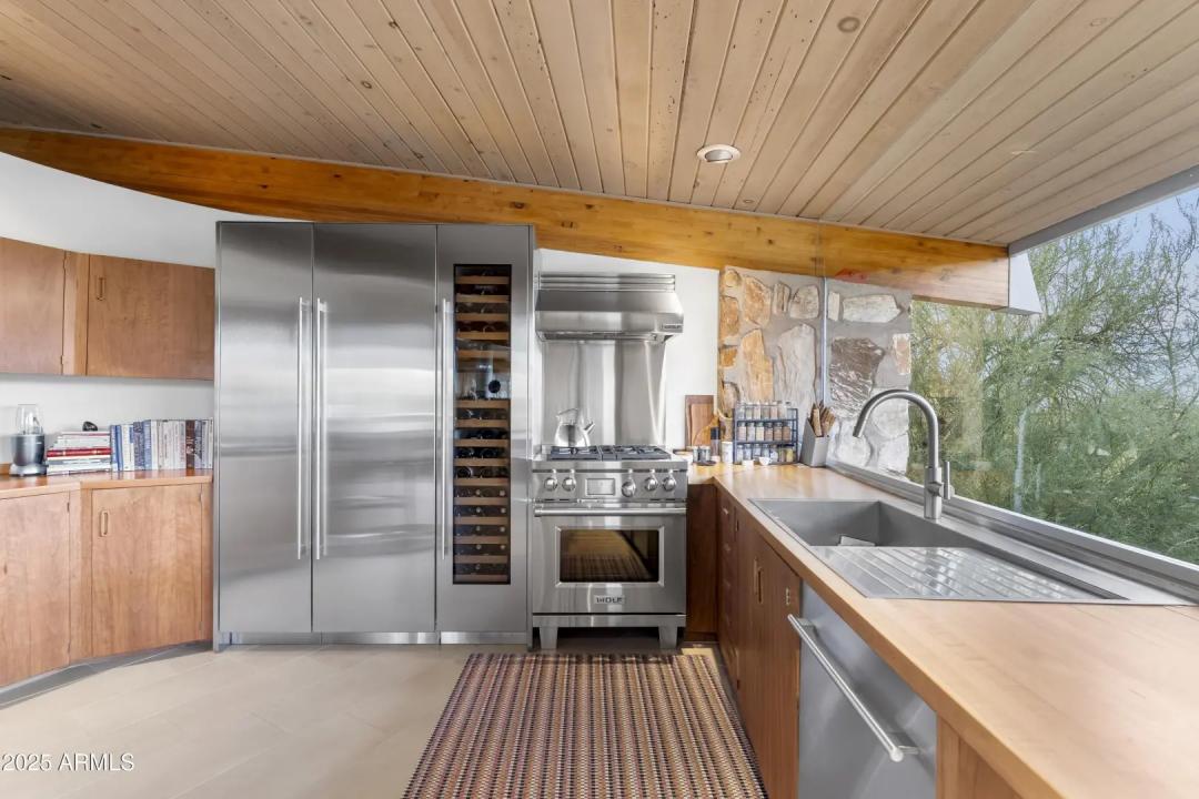 Real Estate Picture 21