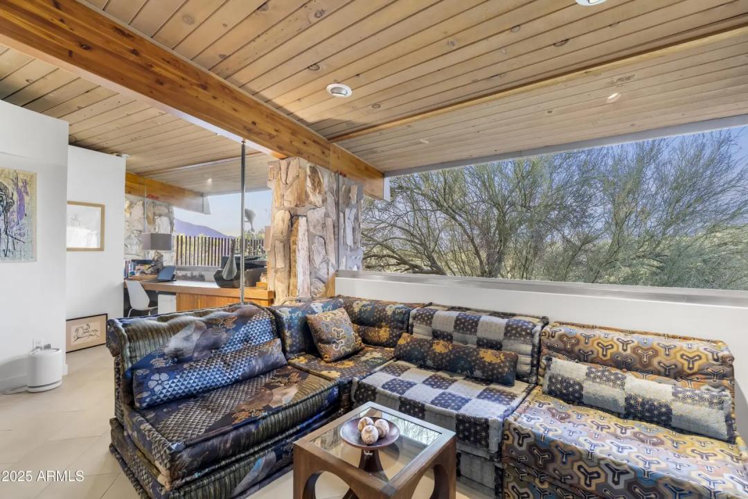 Real Estate Picture 25