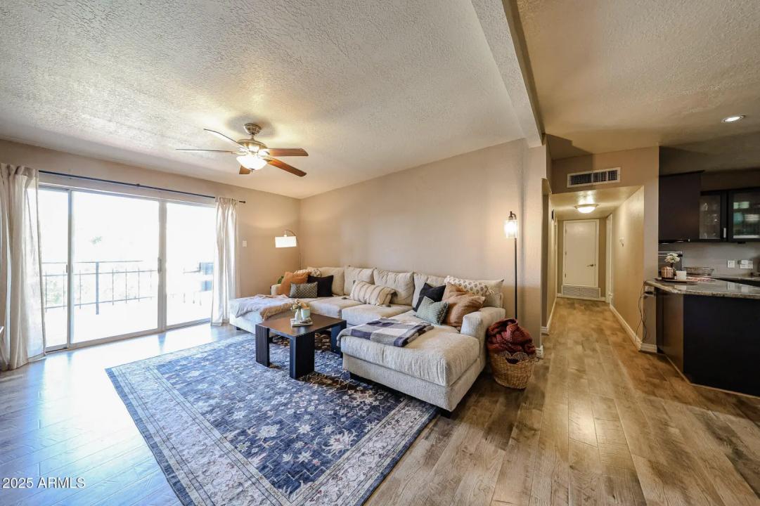 Real Estate Picture 22