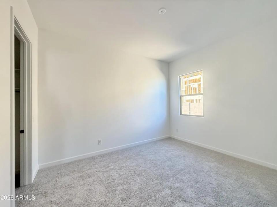 Real Estate Picture 9