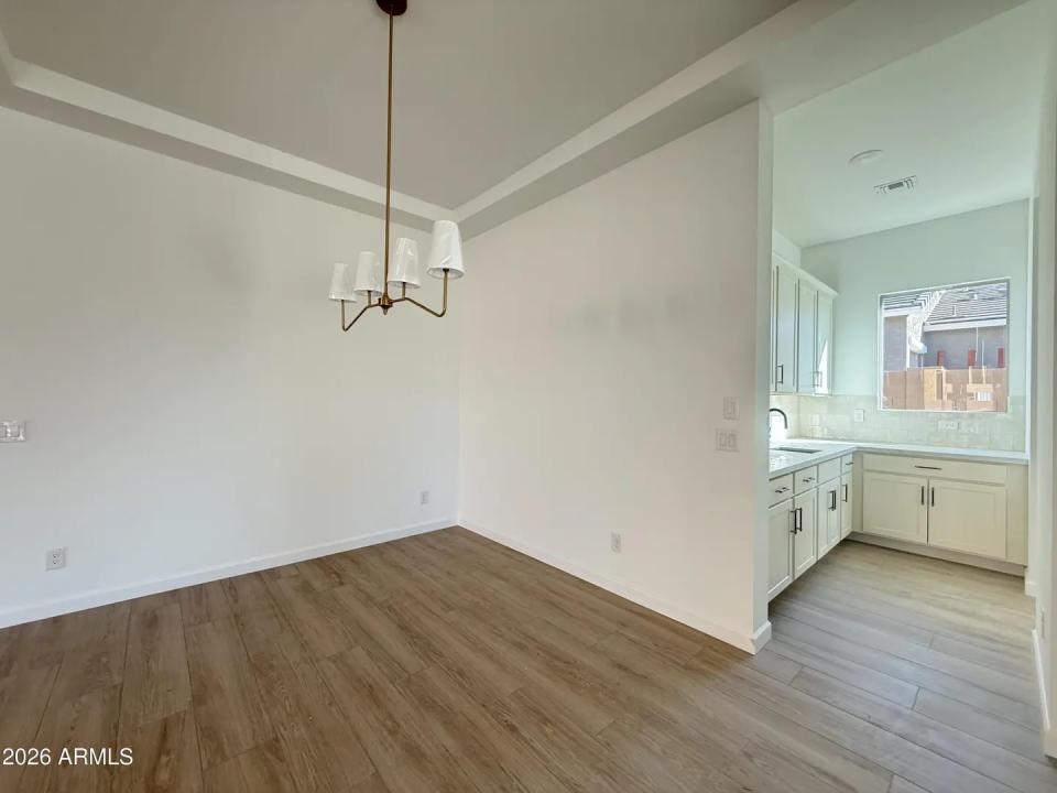 Real Estate Picture 12