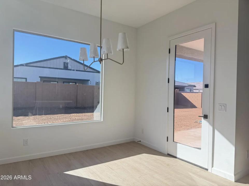 Real Estate Picture 16