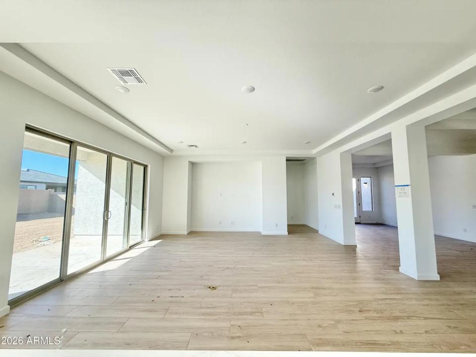 Real Estate Picture 19