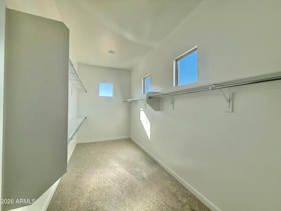 Real Estate Picture 24