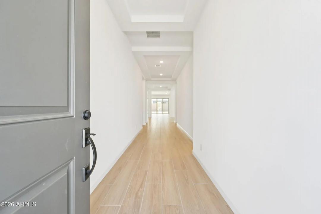 Real Estate Picture 5