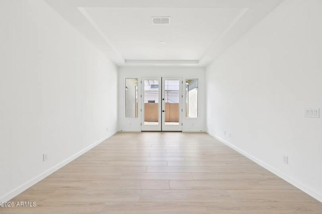 Real Estate Picture 6