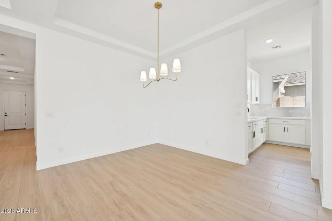 Real Estate Picture 8