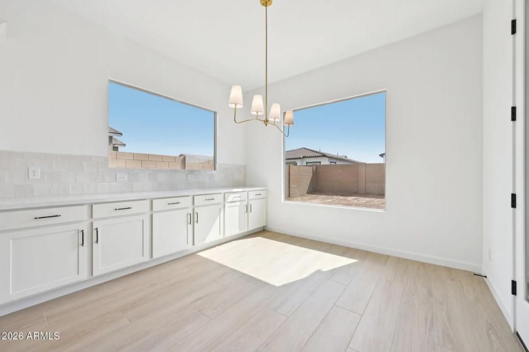 Real Estate Picture 13