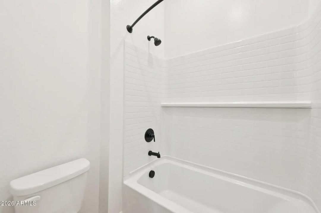 Real Estate Picture 25