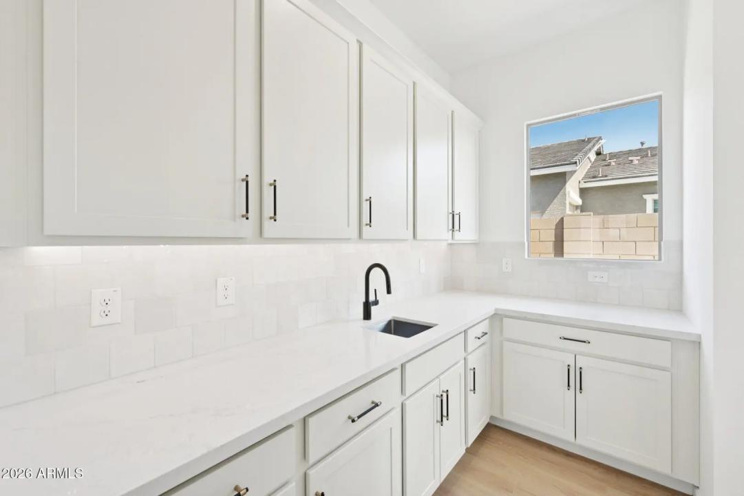 Real Estate Picture 31