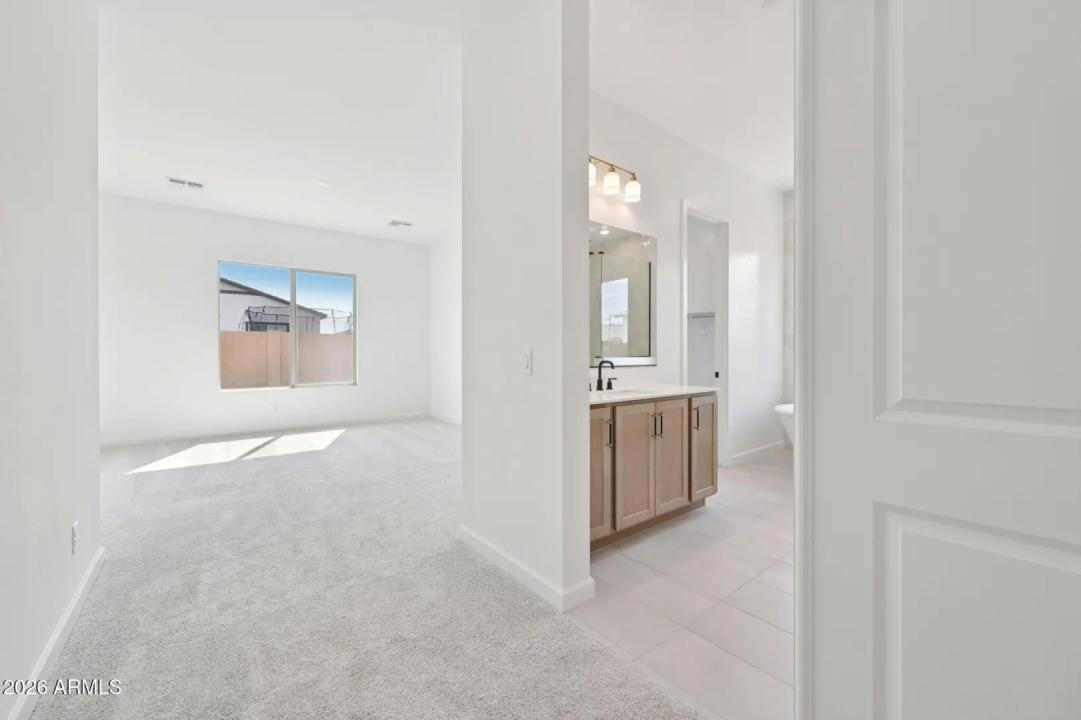 Real Estate Picture 32