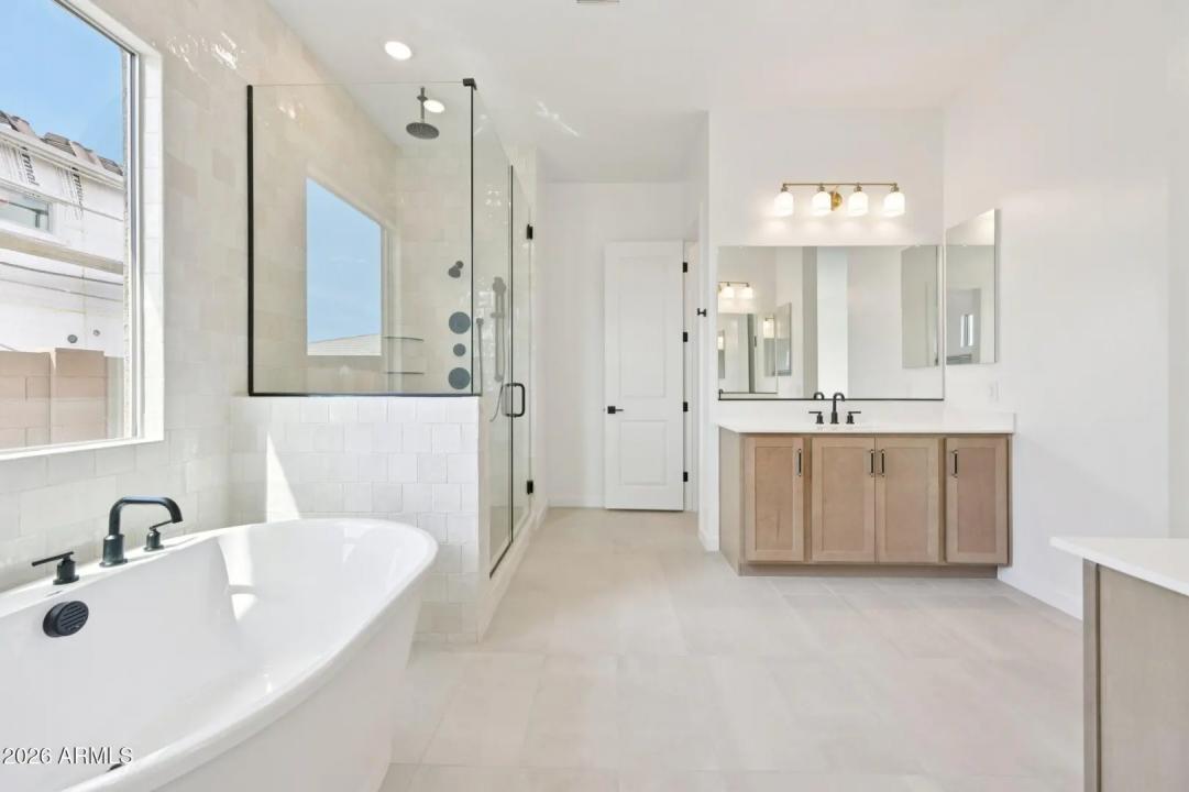 Real Estate Picture 37