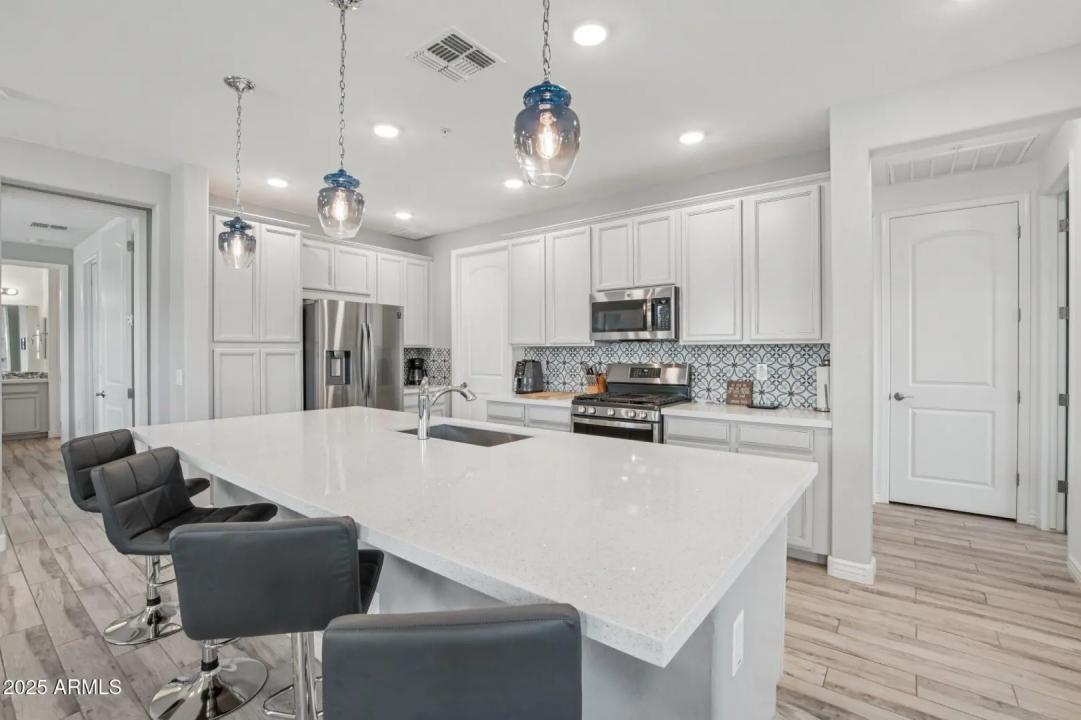 Real Estate Picture 2