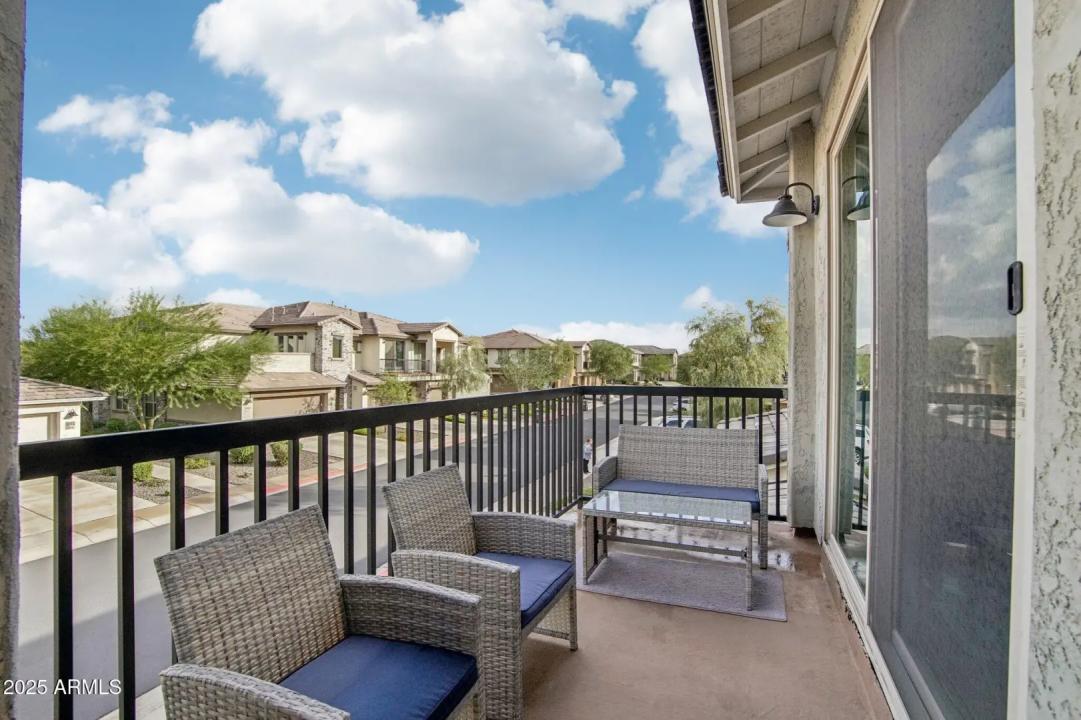Real Estate Picture 18