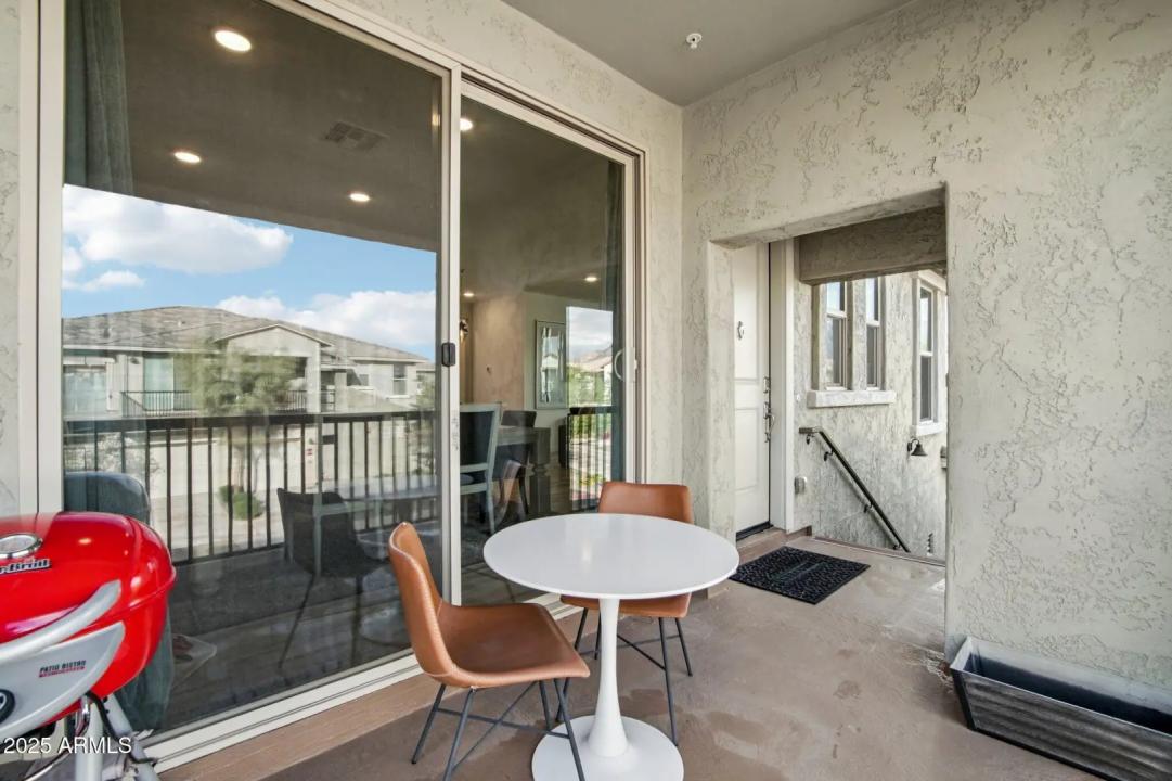 Real Estate Picture 19