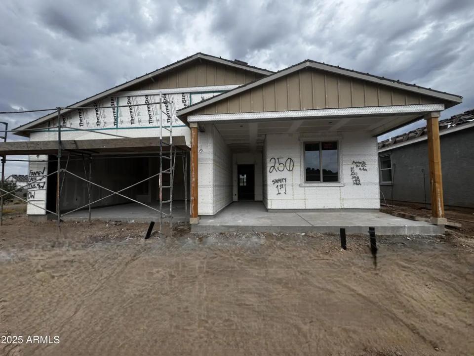 Real Estate Picture 2