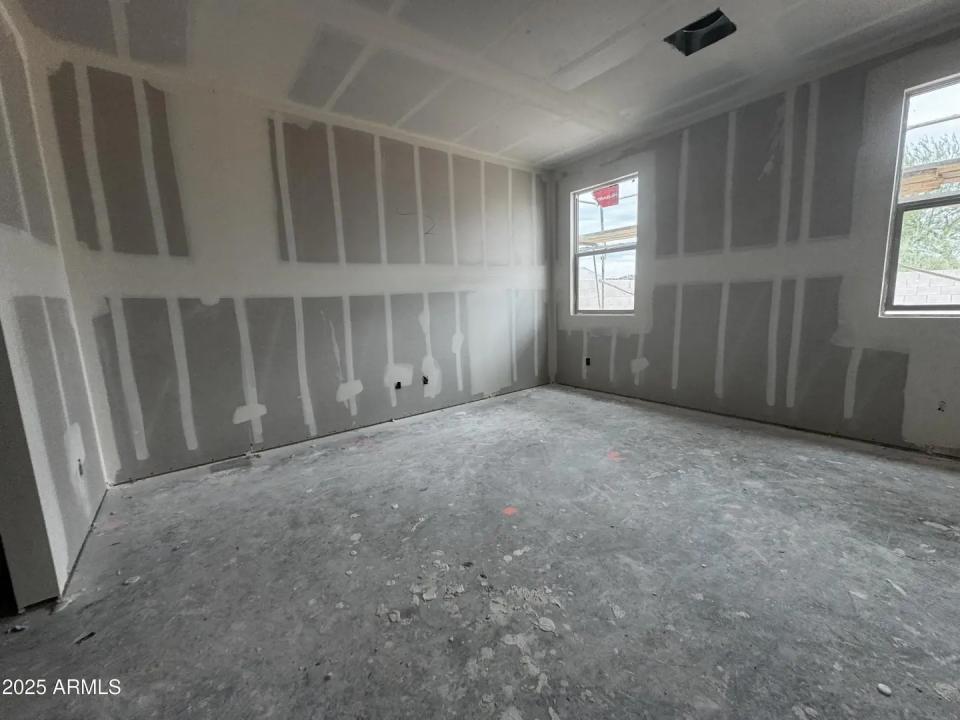 Real Estate Picture 10