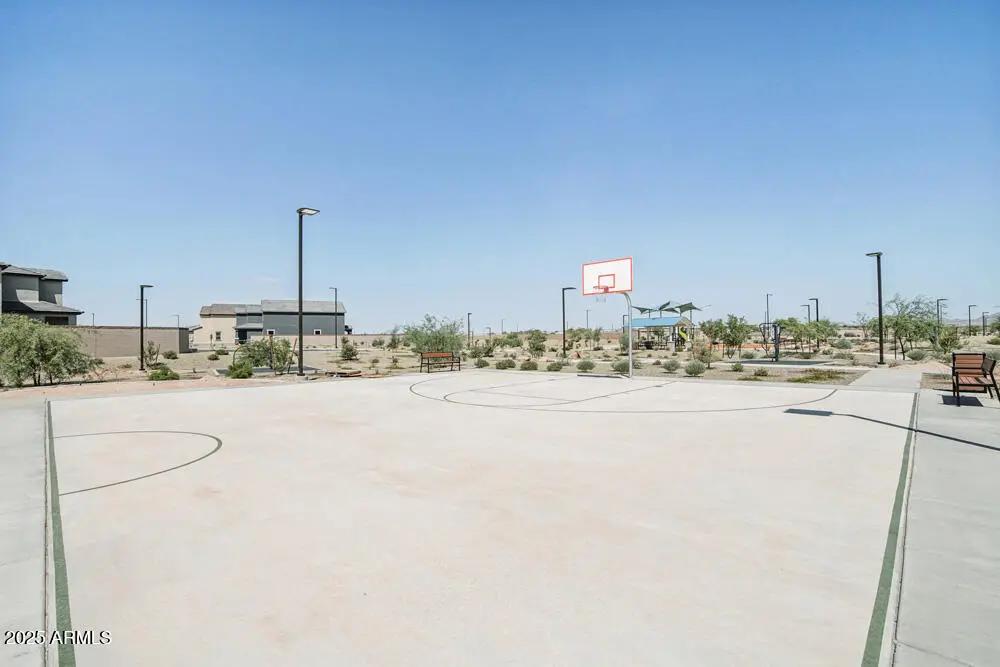 Real Estate Picture 16