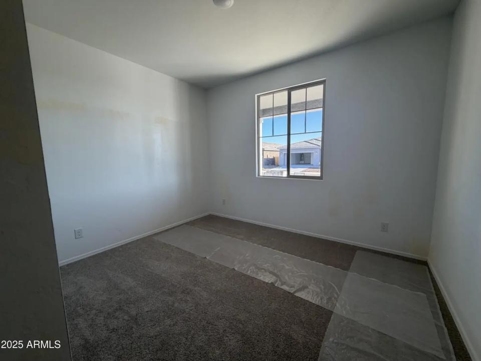 Real Estate Picture 5