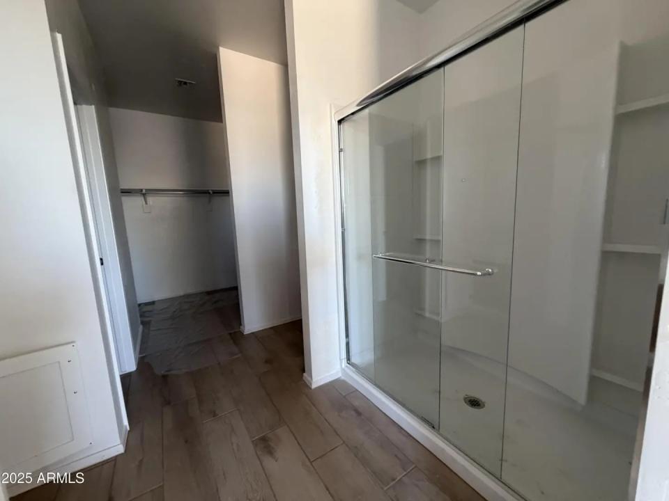 Real Estate Picture 11