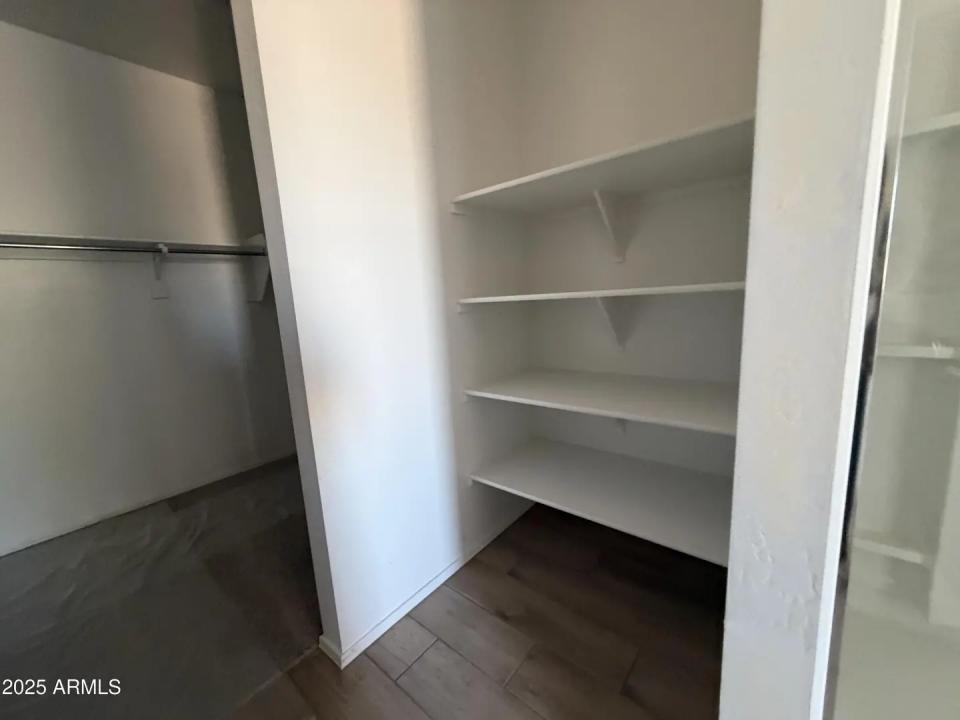 Real Estate Picture 13