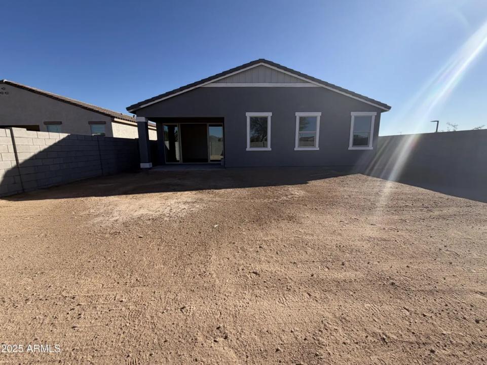 Real Estate Picture 17