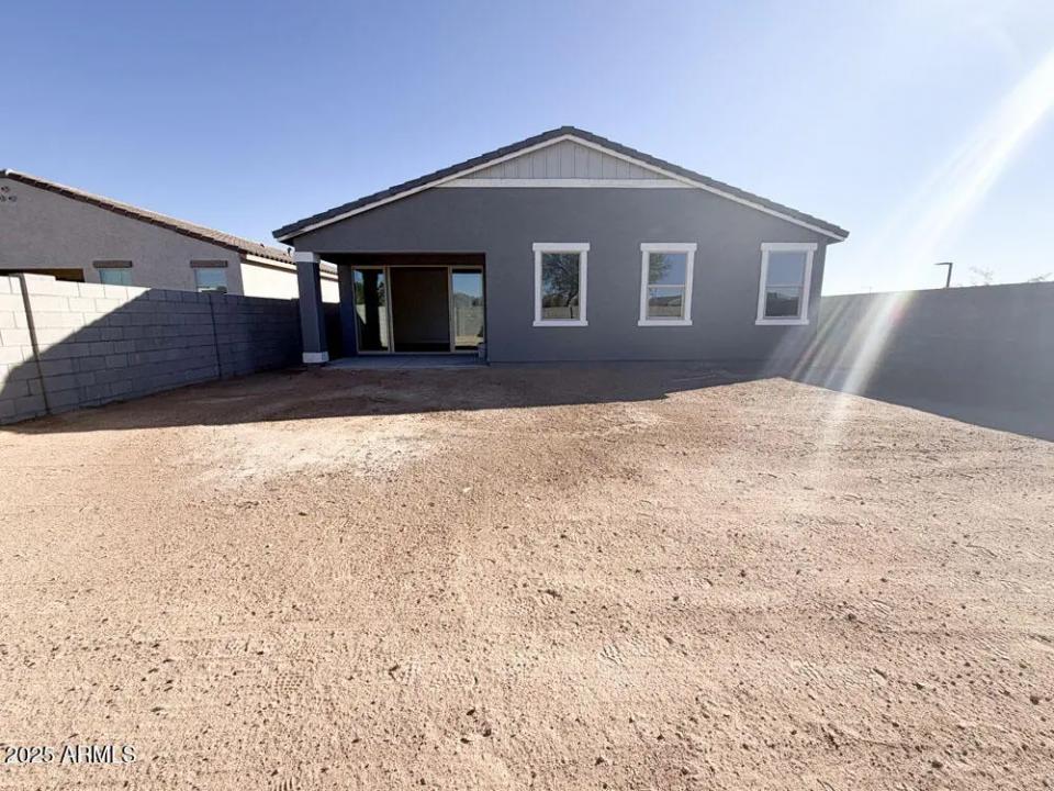 Real Estate Picture 15