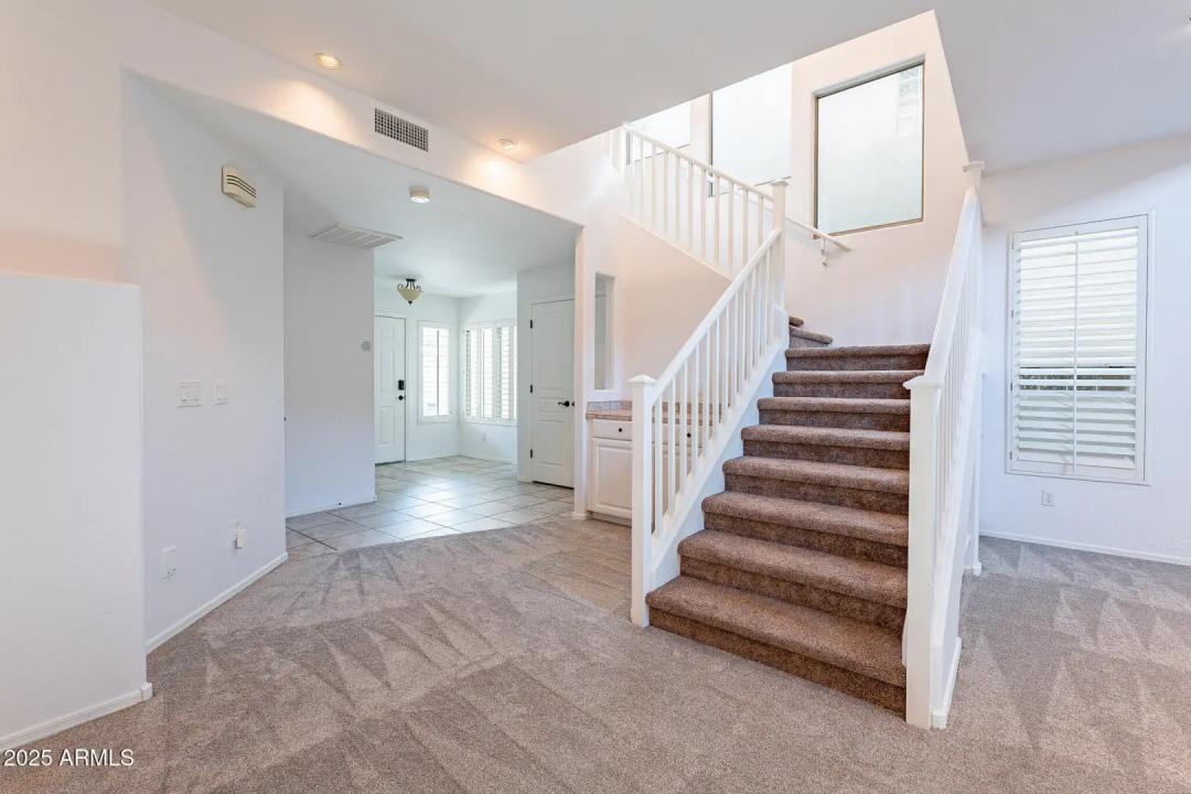 Real Estate Picture 5