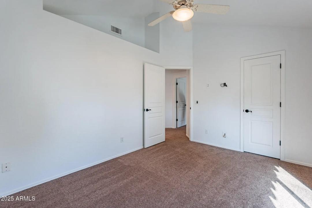 Real Estate Picture 13