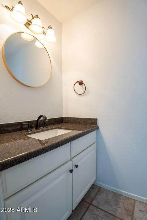Real Estate Picture 11