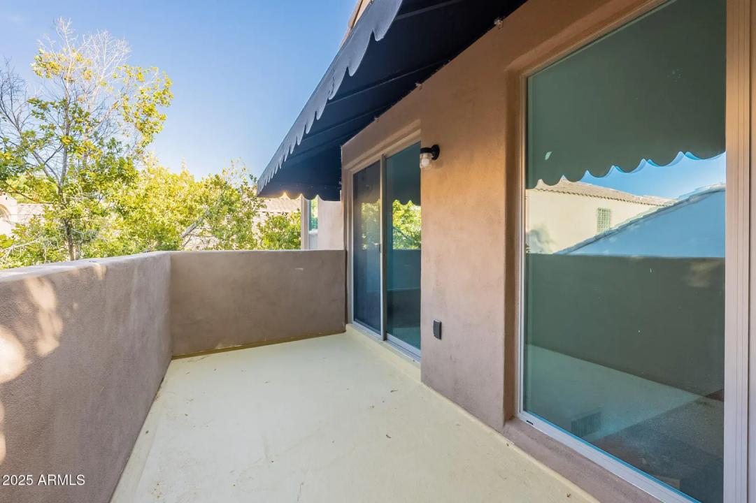 Real Estate Picture 22