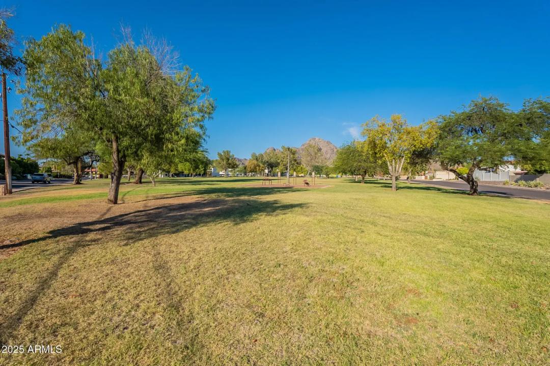 Real Estate Picture 29