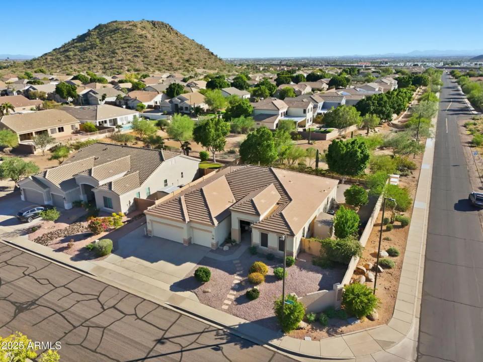 Real Estate Picture 2