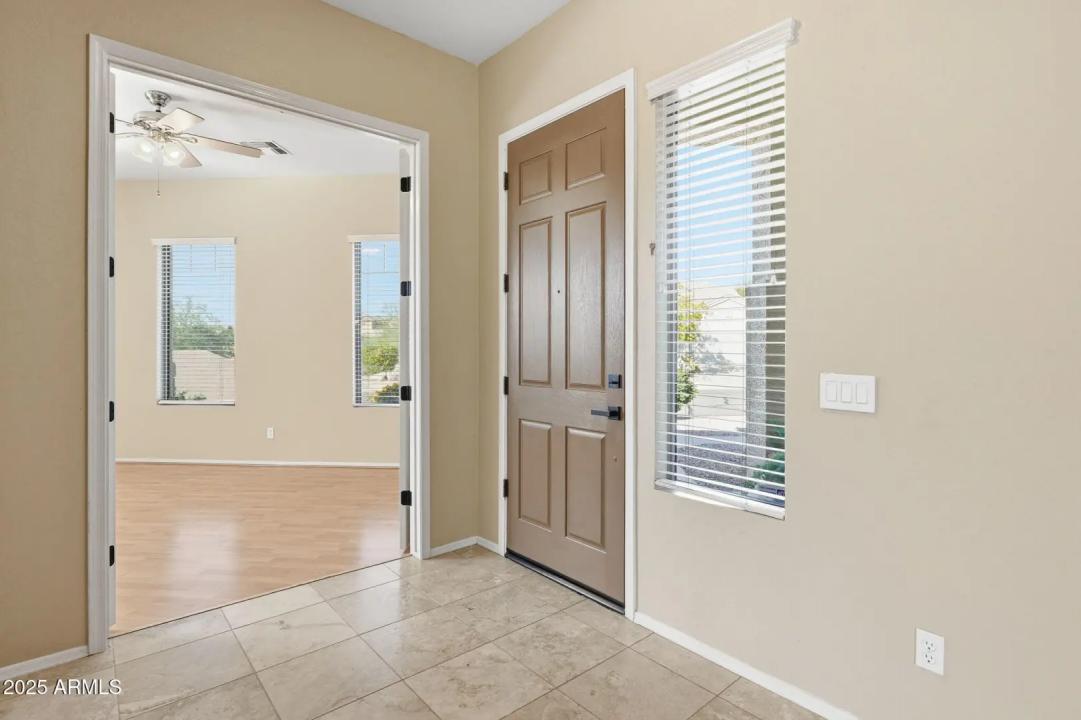 Real Estate Picture 18