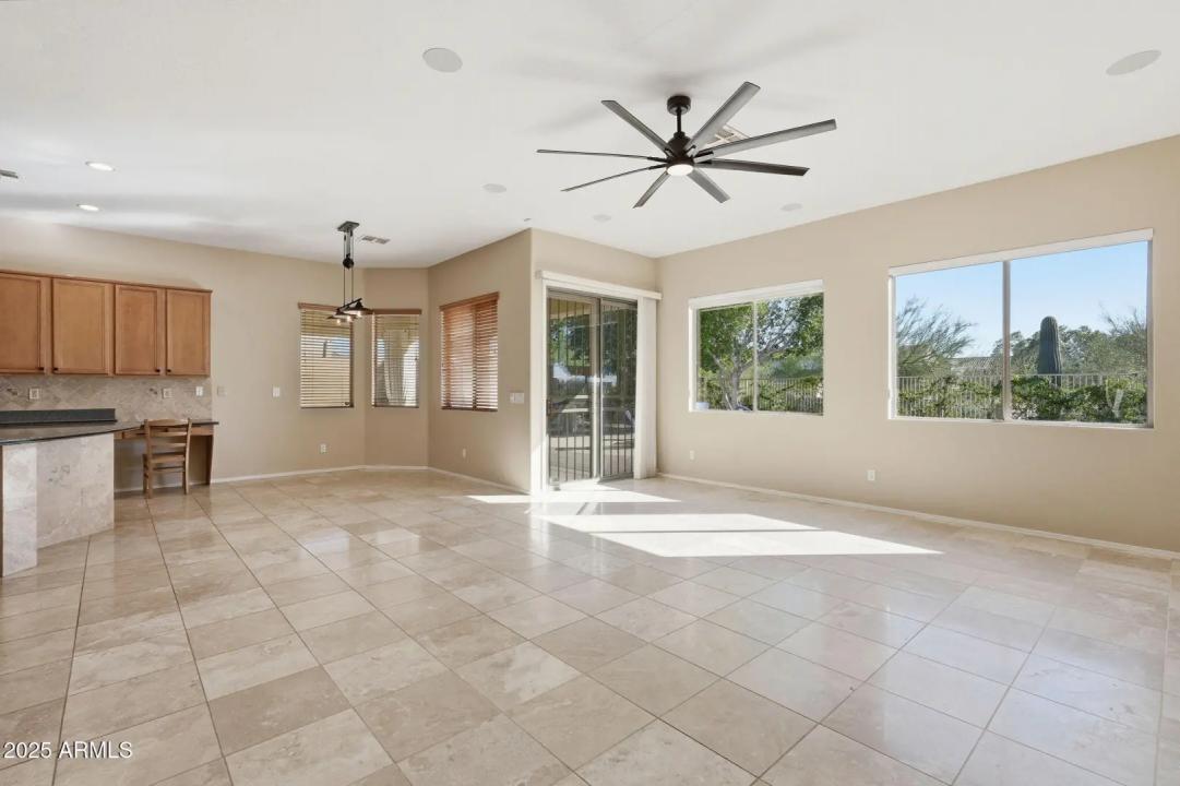 Real Estate Picture 6