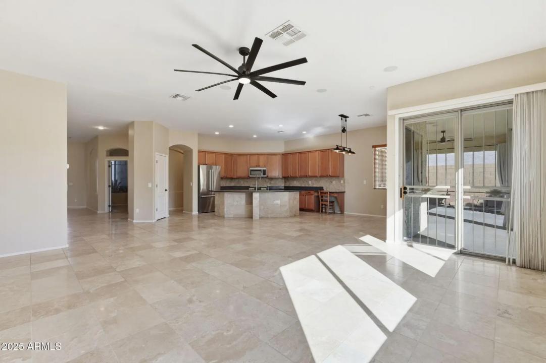 Real Estate Picture 8