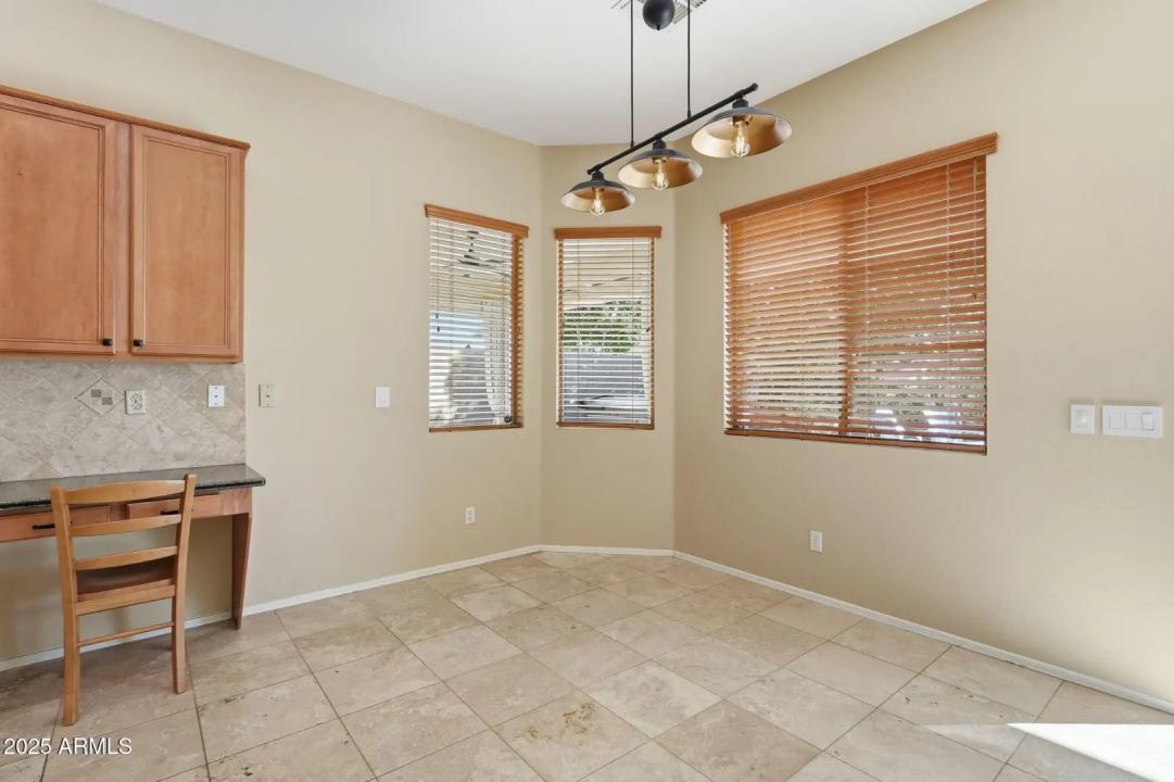 Real Estate Picture 16