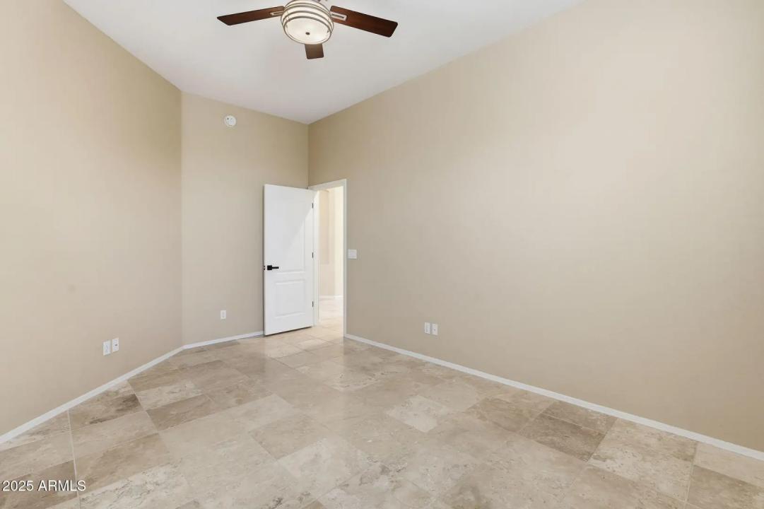 Real Estate Picture 23