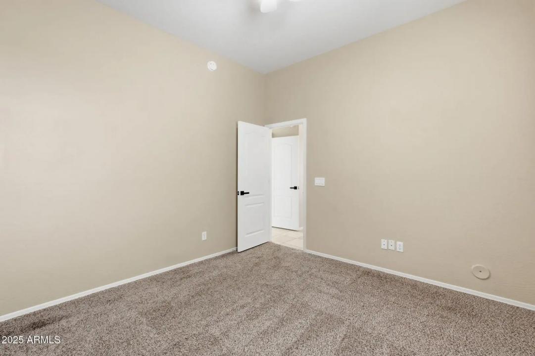 Real Estate Picture 27